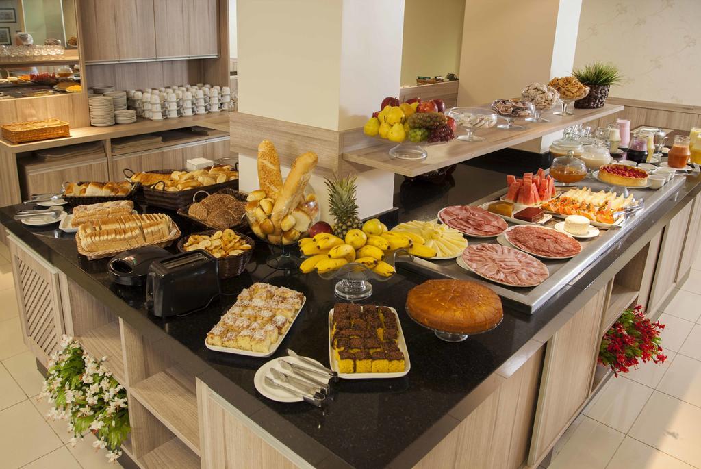 Estoril Hotel Marília Екстериор снимка