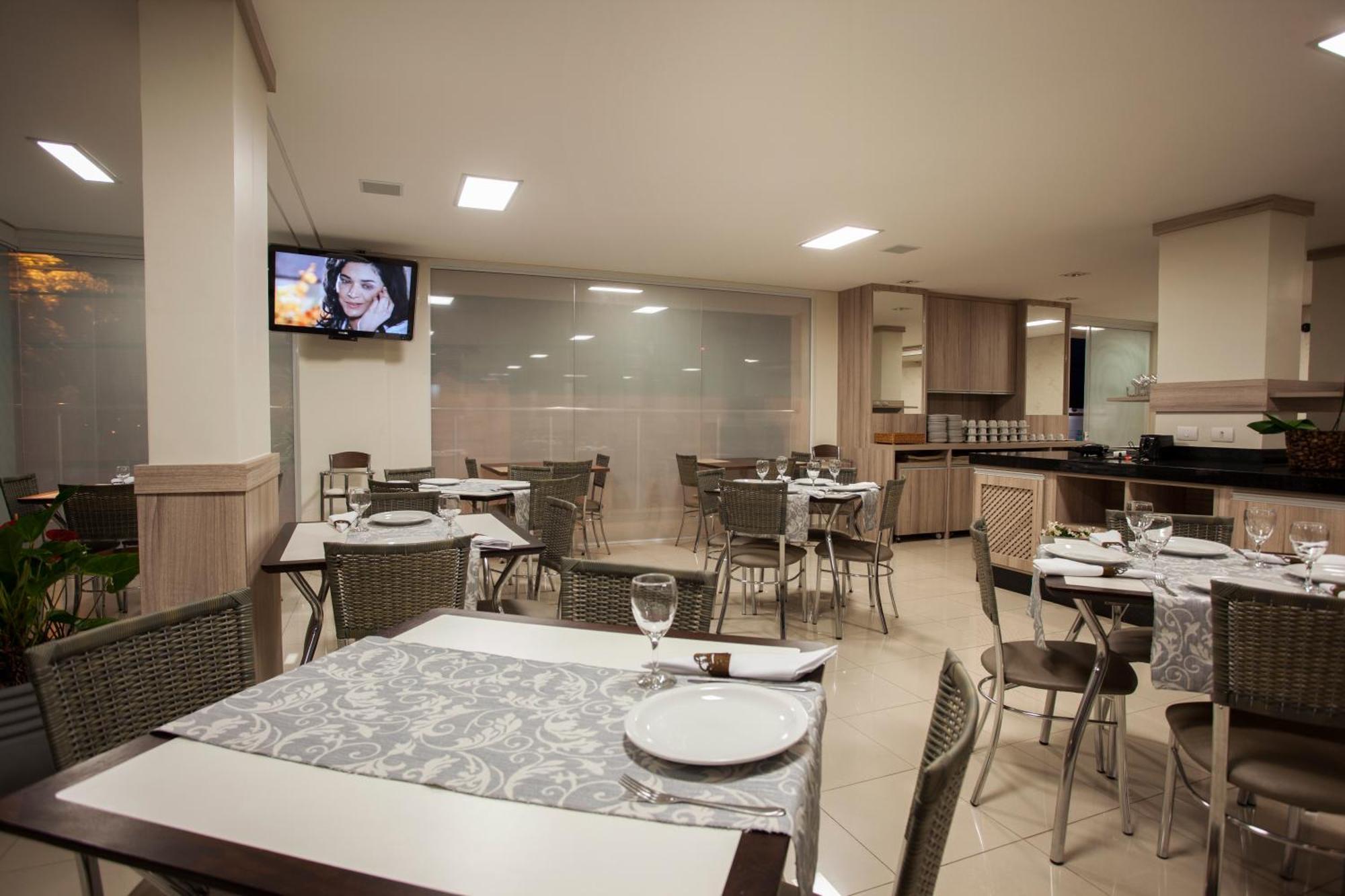 Estoril Hotel Marília Екстериор снимка