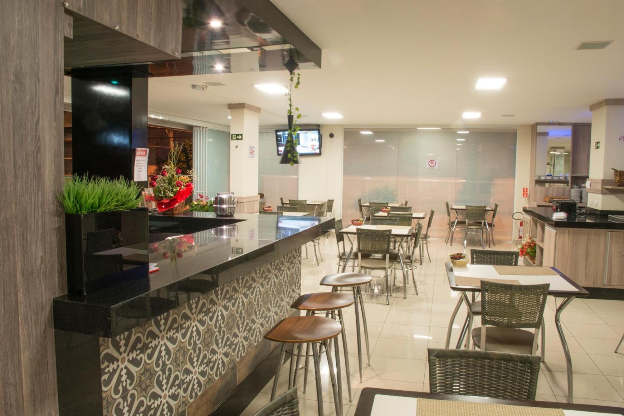 Estoril Hotel Marília Екстериор снимка