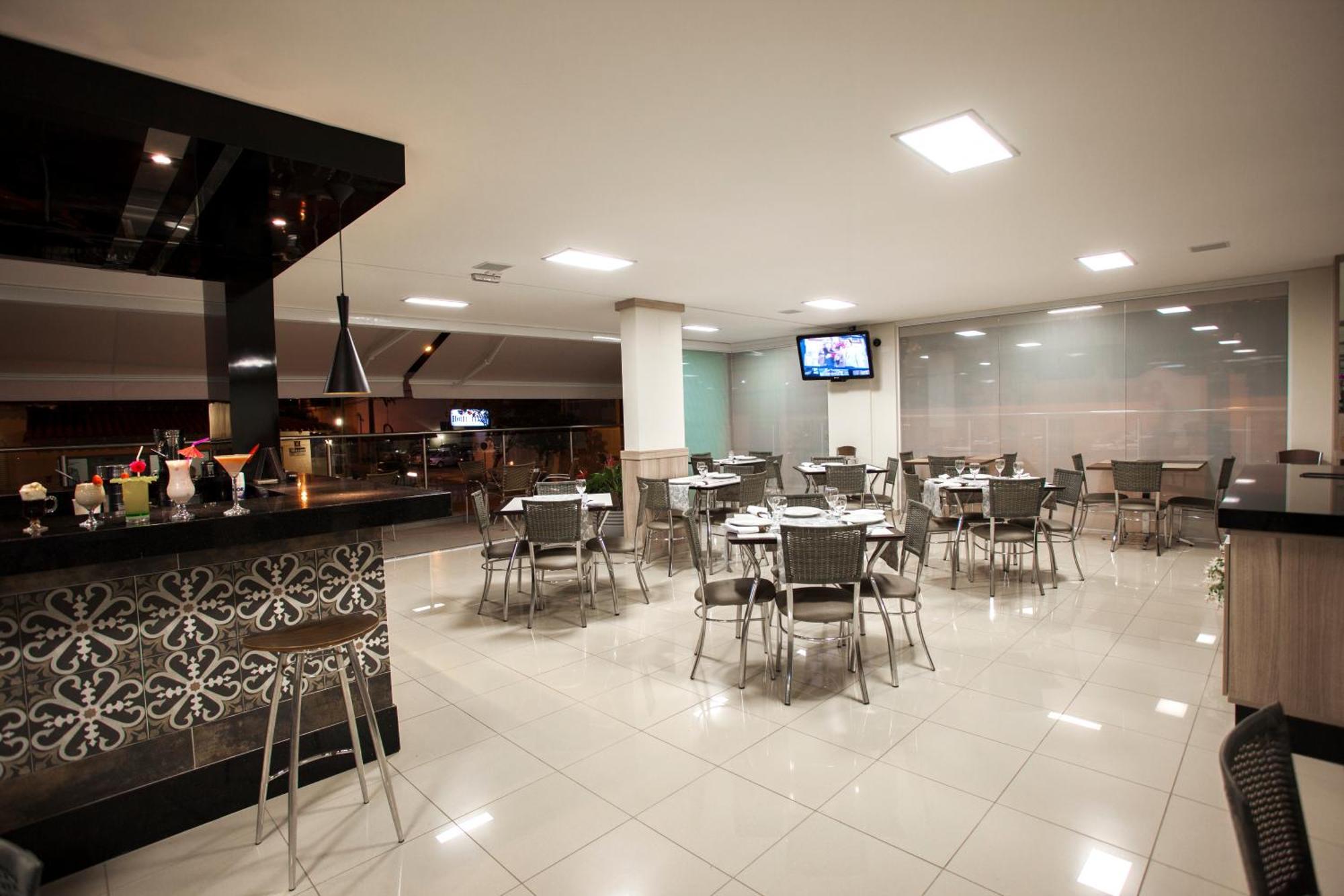 Estoril Hotel Marília Екстериор снимка