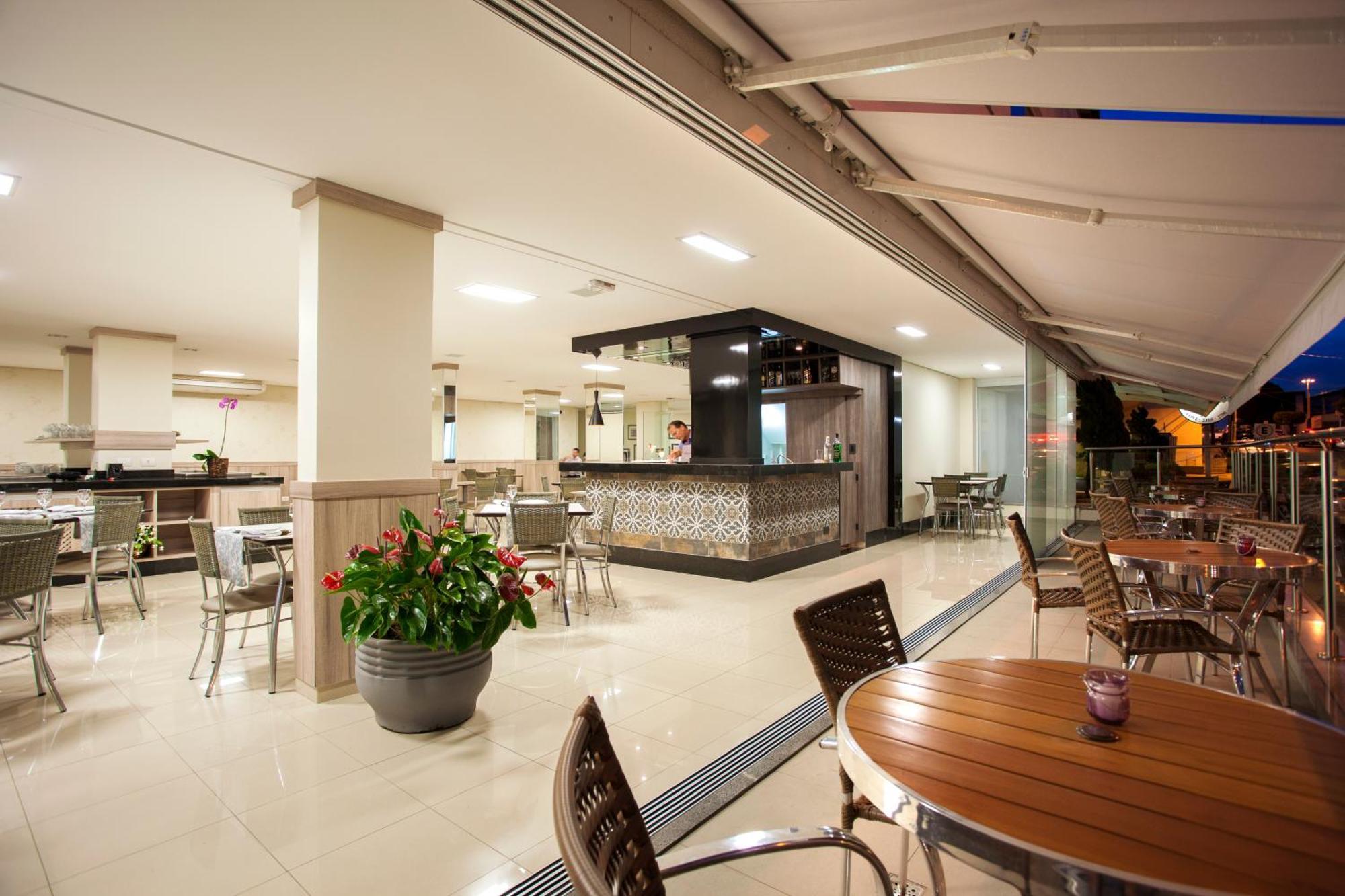 Estoril Hotel Marília Екстериор снимка