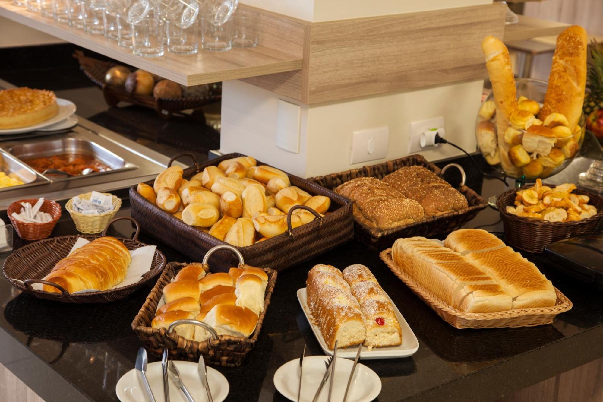 Estoril Hotel Marília Екстериор снимка
