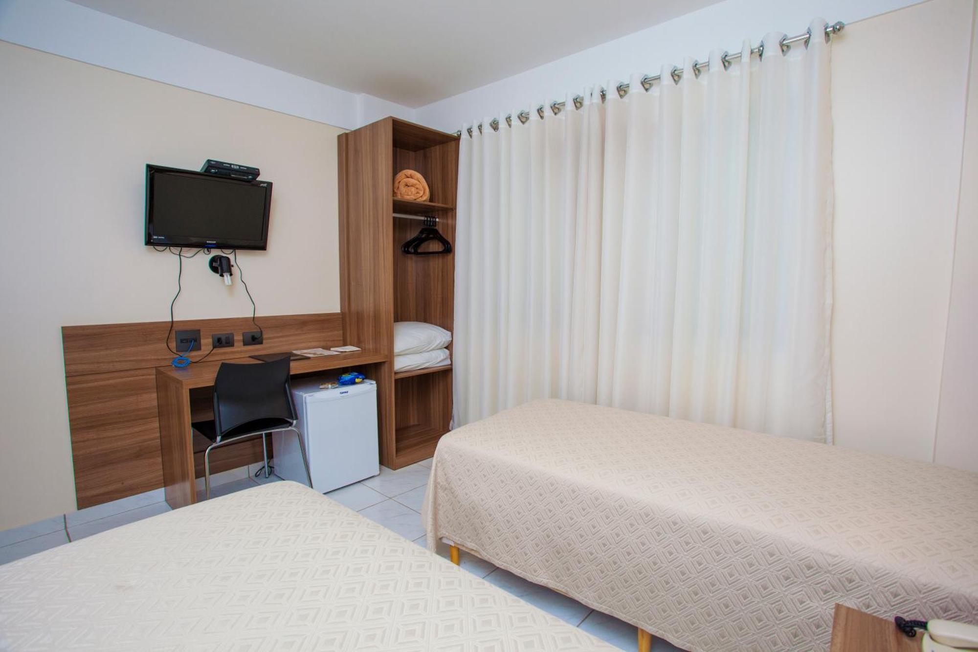 Estoril Hotel Marília Стая снимка